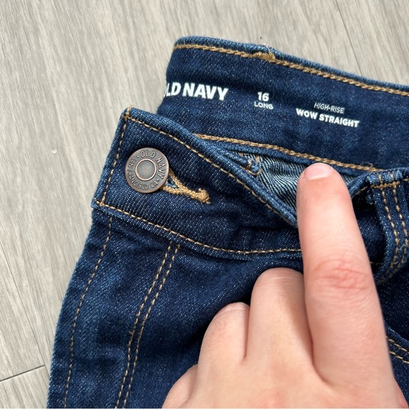 Old Navy straight blue jeans - Picture 2 of 3